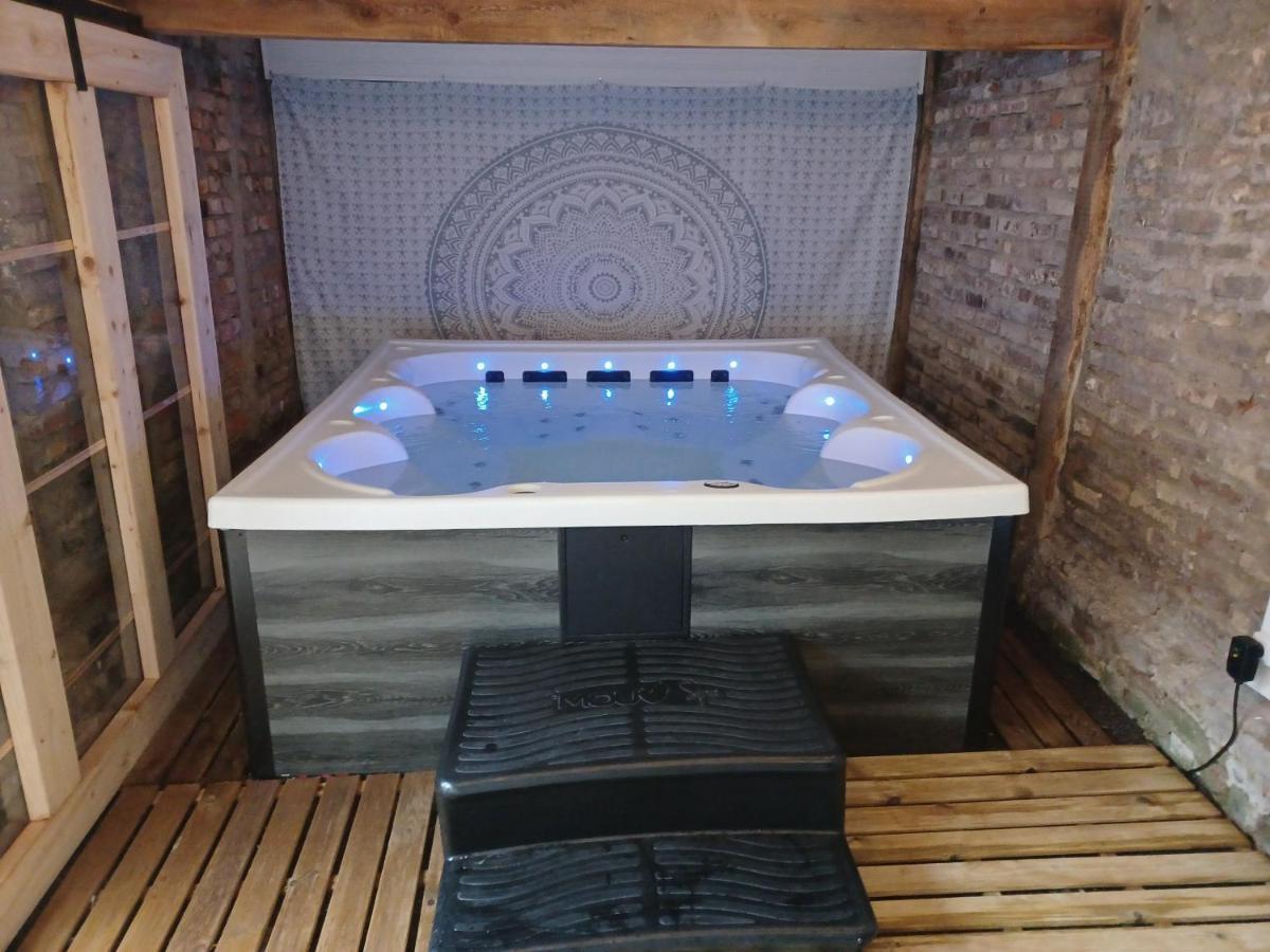 Le Refuge De Normandie Avec Spa Et Cheminee Mesnieres-en-Bray Luaran gambar